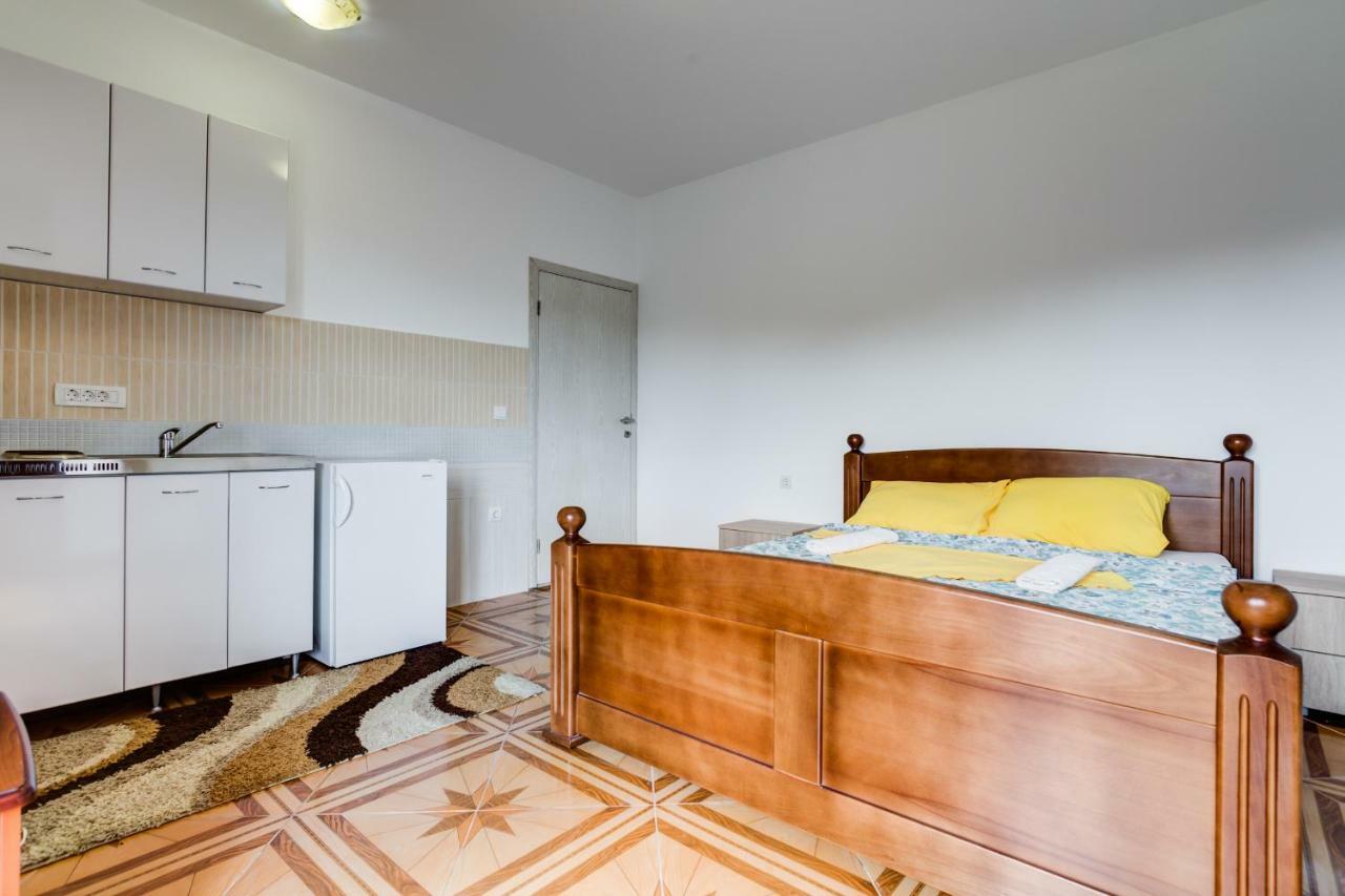 Village Holiday Kralj Bed & Breakfast