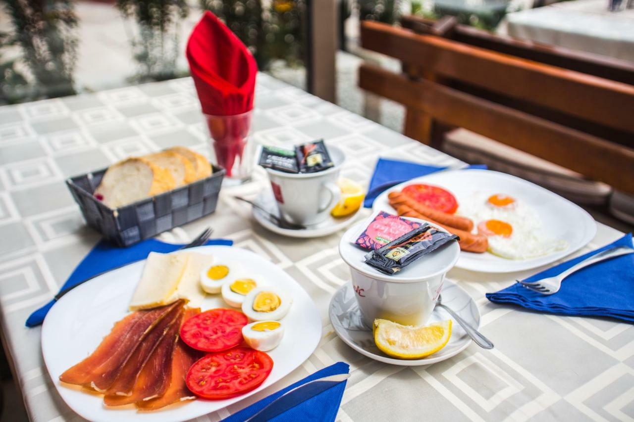 Village Holiday Kralj